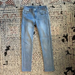 Light Washed Jeans